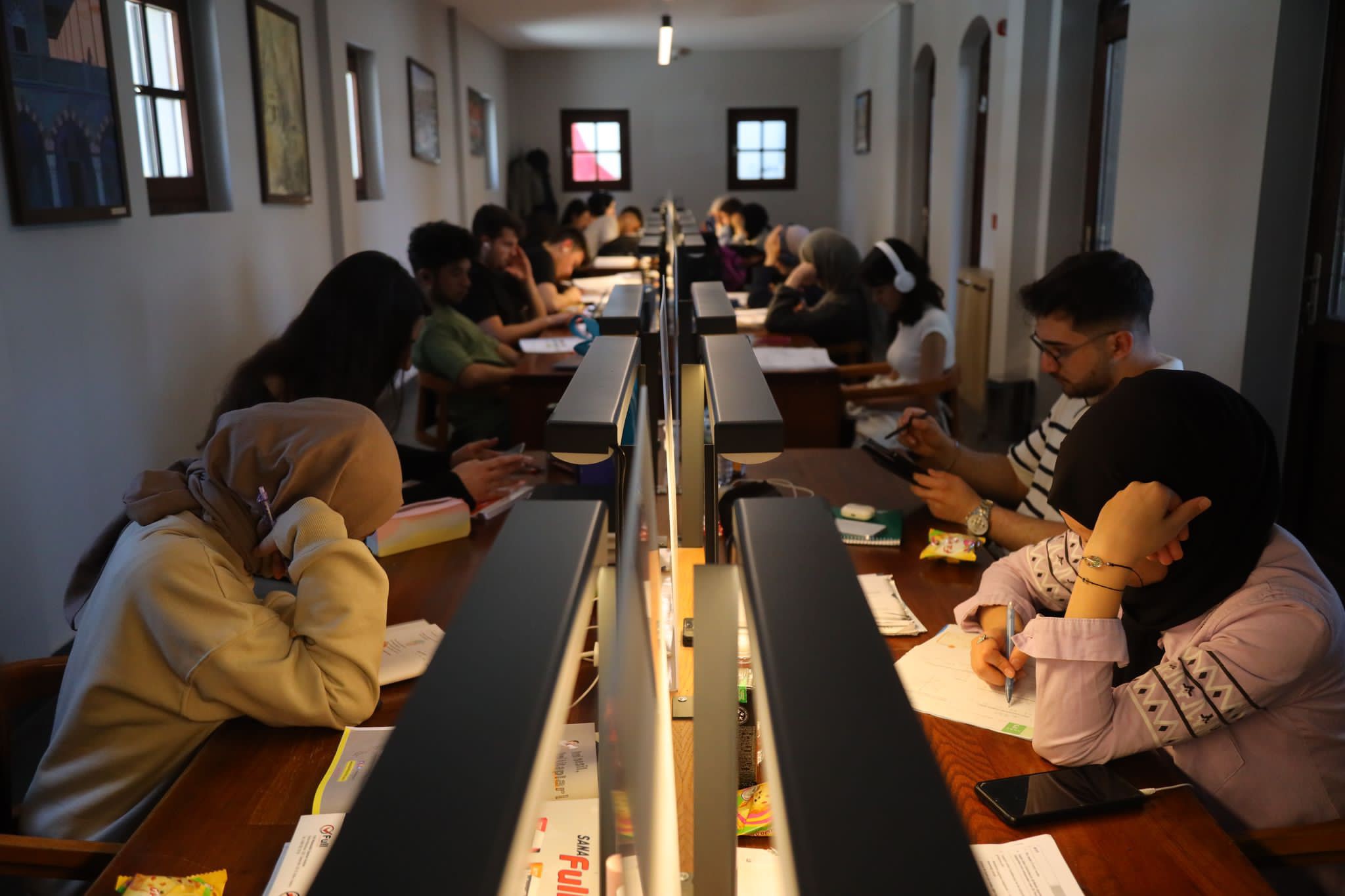 AKSARAY BELEDİYESİ’NİN EĞİTİME YÖNELİK DESTEKLERİ YKS’DE MEYVELERİNİ VERDİ